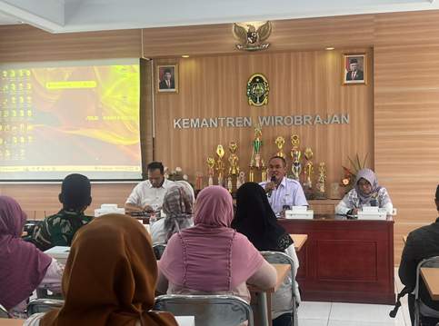 MONITORING DAN EVALUASI STUNTING KEMANTREN WIROBRAJAN