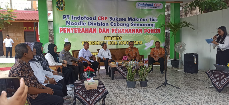 MPP WIROBRAJAN HADIRI PENYERAHAN DAN PENANAMAN POHON  DI RTHP JOPRABAN