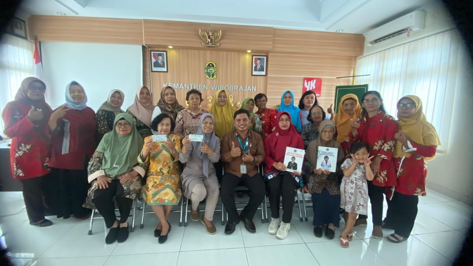 RAPAT KOORDINASI TIM PENGGERAK PEMBERDAYAAN DAN KESEJAHTERAAN KELUARGA KEMANTREN WIROBRAJAN